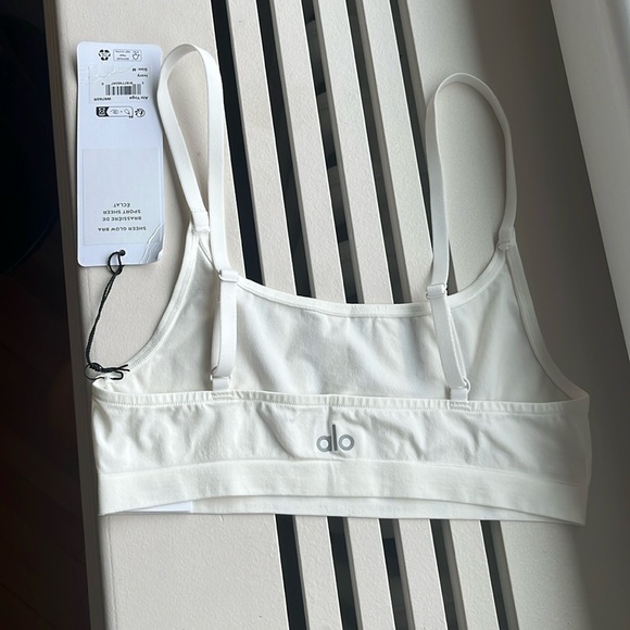 Alo Yoga sheer glow bra ivory color medium size - Picture 4 of 8